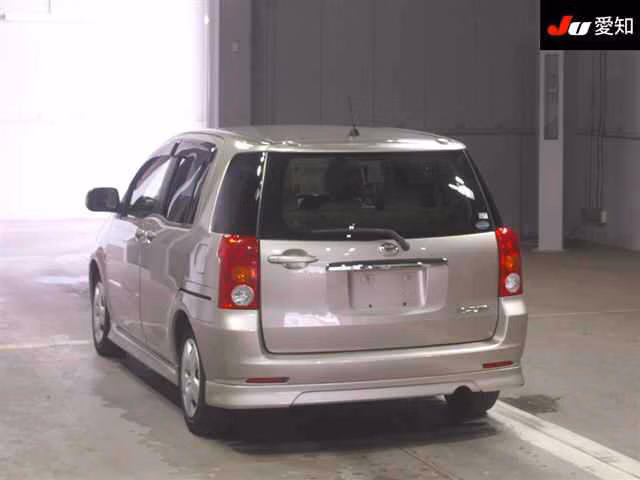 TOYOTA RAUM