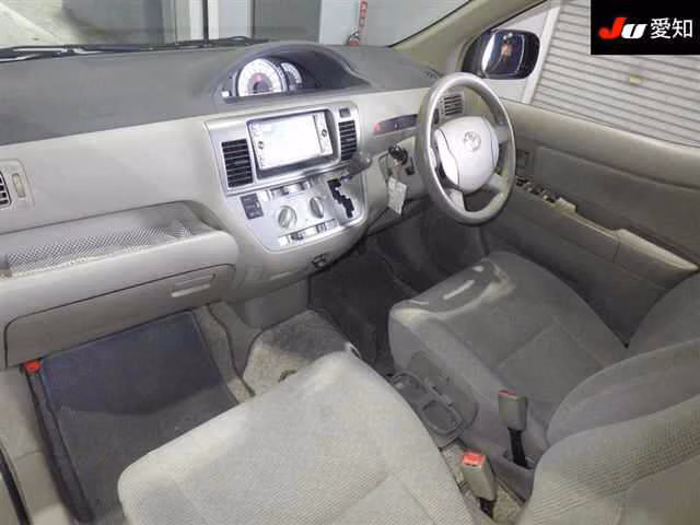 TOYOTA RAUM