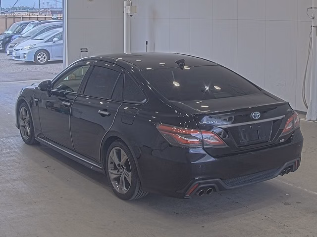 TOYOTA CROWN