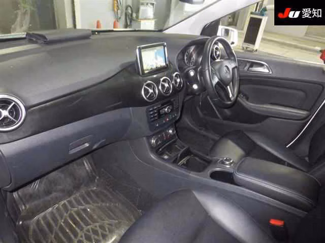 MERCEDES-BENZ B-CLASS