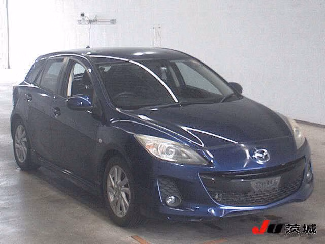 MAZDA AXELA