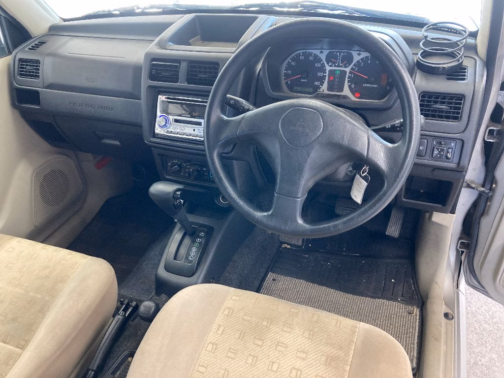 MITSUBISHI PAJERO MINI
