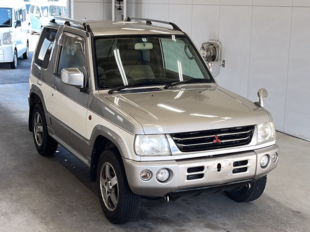 MITSUBISHI PAJERO MINI