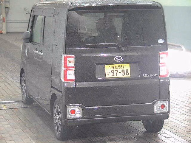 DAIHATSU WAKE