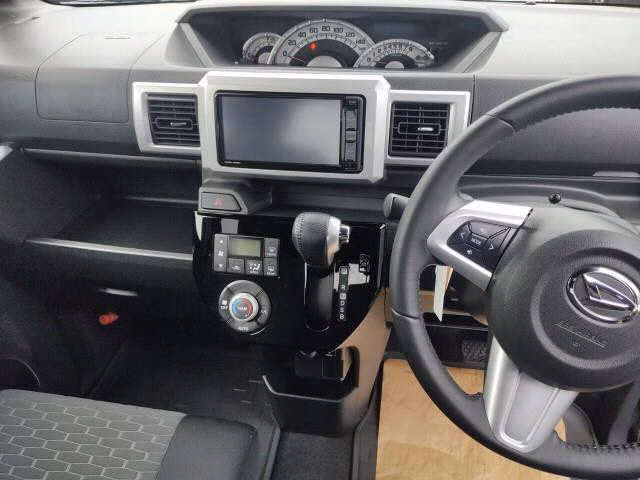 DAIHATSU WAKE