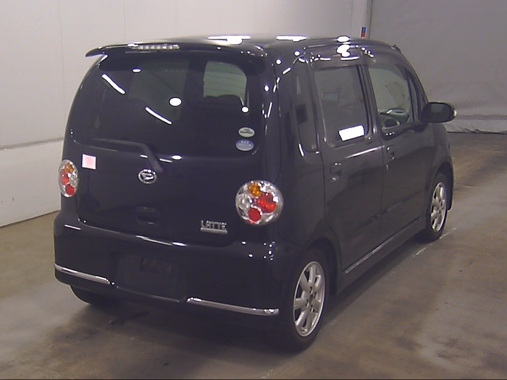 DAIHATSU MOVE LATTE
