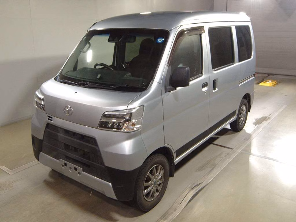 TOYOTA PIXIS VAN