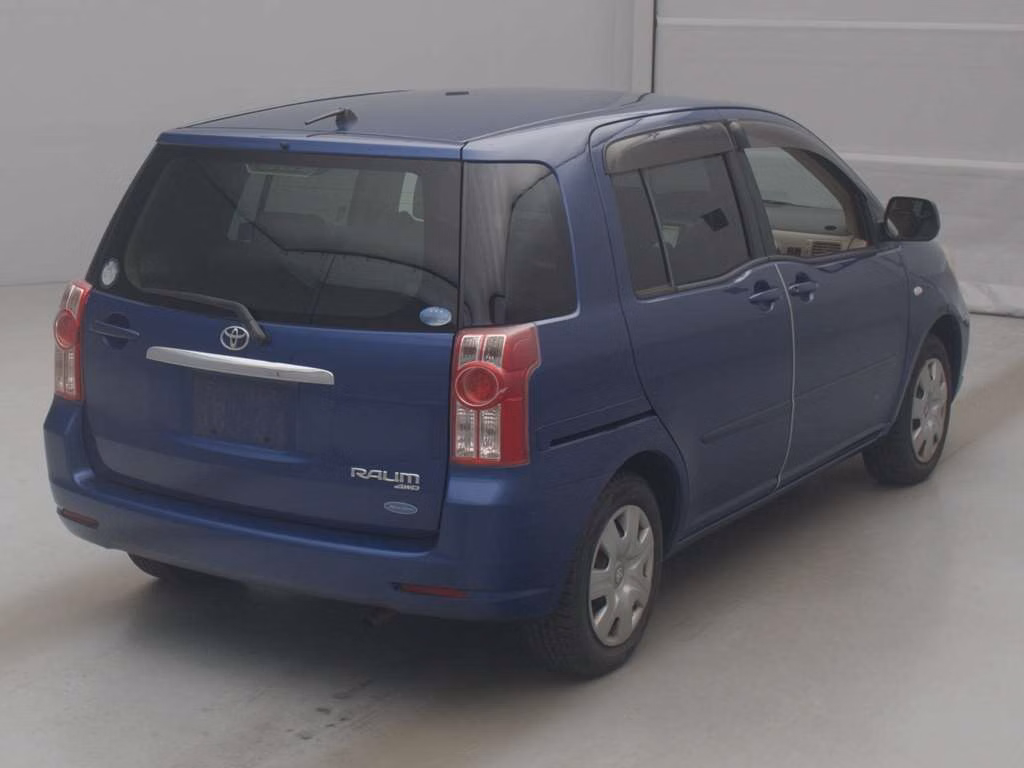 TOYOTA RAUM
