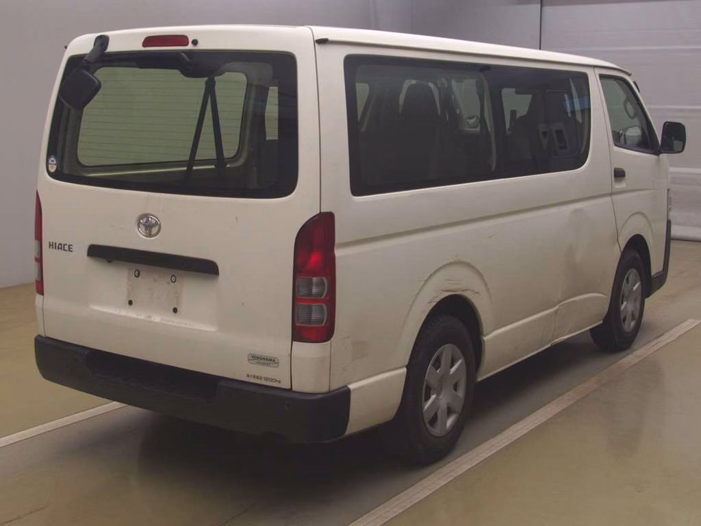 TOYOTA REGIUS ACE