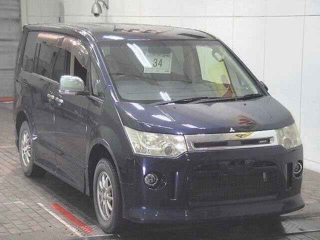 MITSUBISHI DELICA D:5