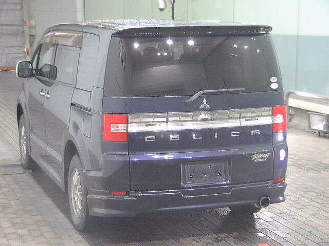 MITSUBISHI DELICA D:5
