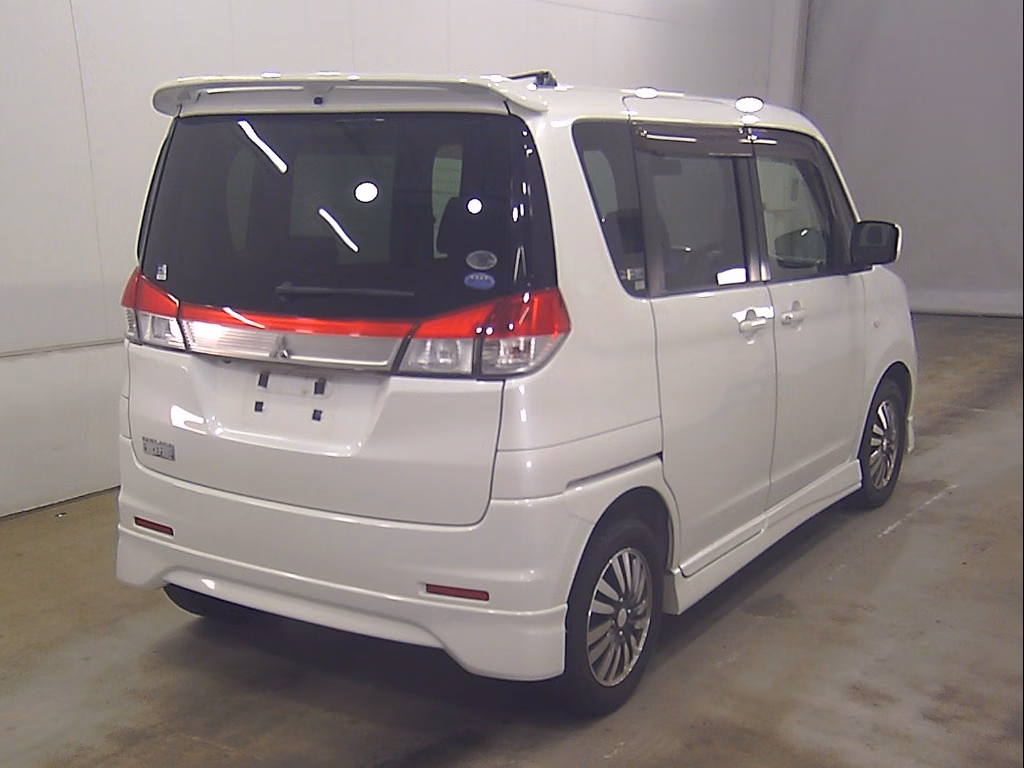 MITSUBISHI DELICA D:2