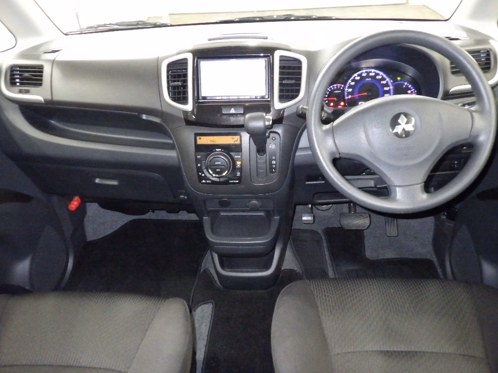MITSUBISHI DELICA D:2