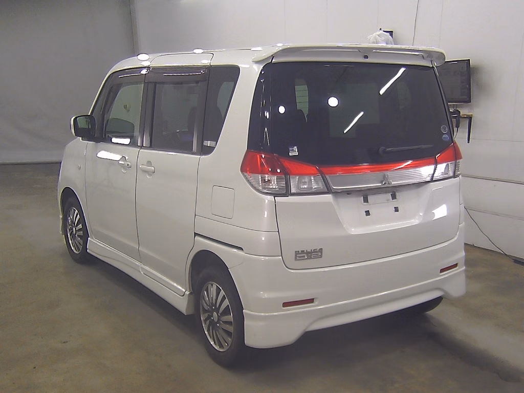 MITSUBISHI DELICA D:2
