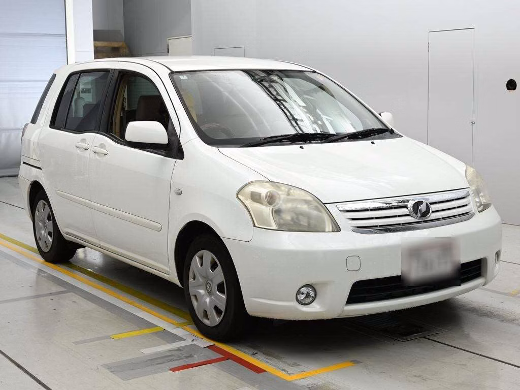 TOYOTA RAUM