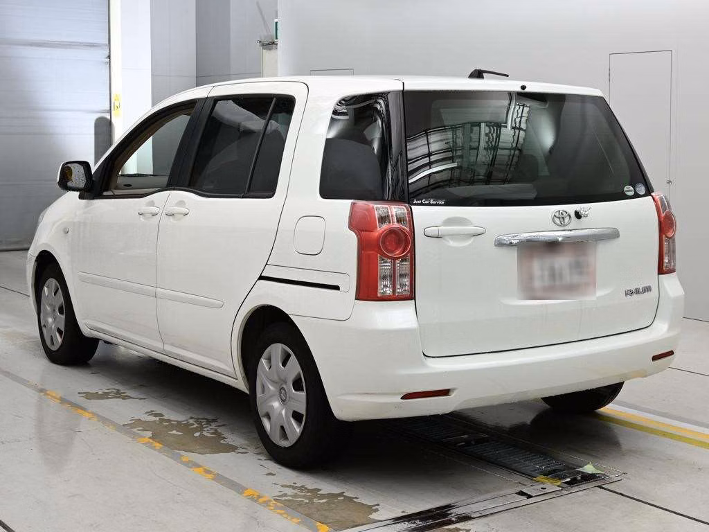 TOYOTA RAUM