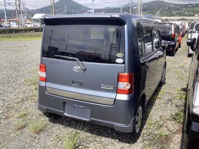 DAIHATSU MOVE CONTE