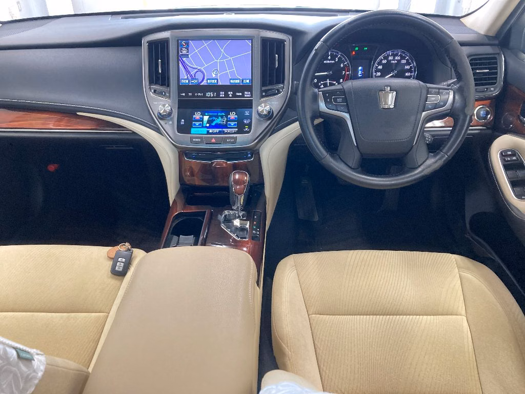TOYOTA CROWN