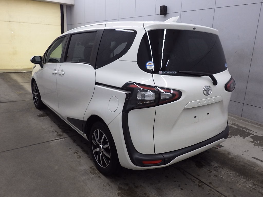 TOYOTA SIENTA