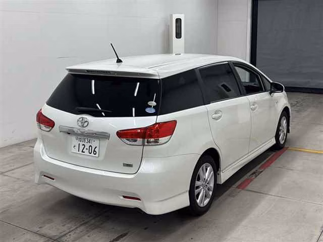 TOYOTA WISH