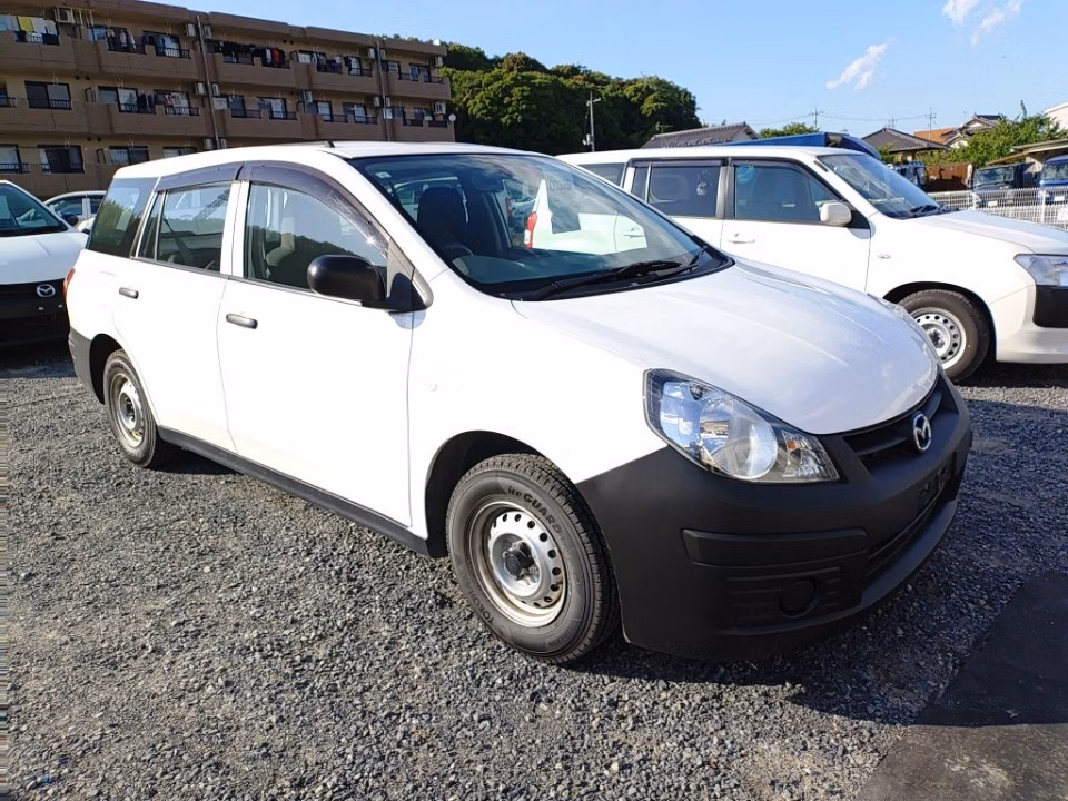 MAZDA FAMILIA