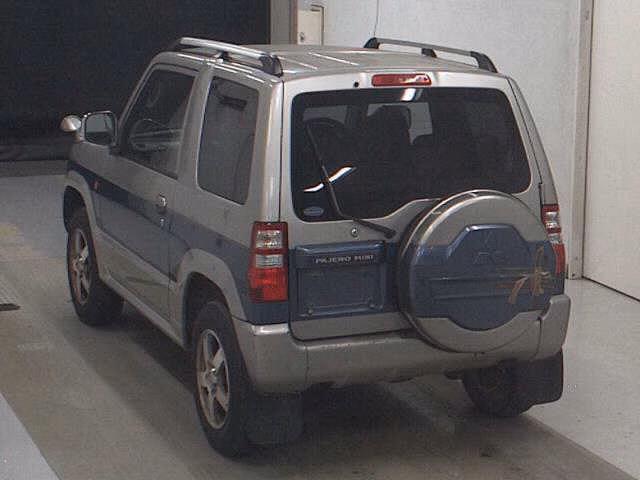 MITSUBISHI PAJERO MINI