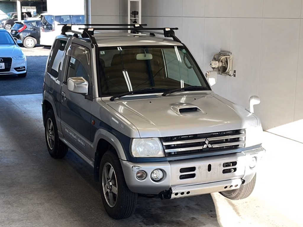 MITSUBISHI PAJERO MINI