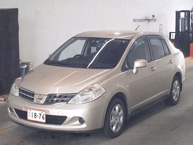 NISSAN TIIDA LATIO