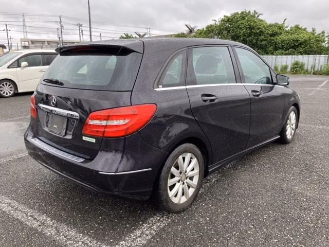 MERCEDES-BENZ B-CLASS
