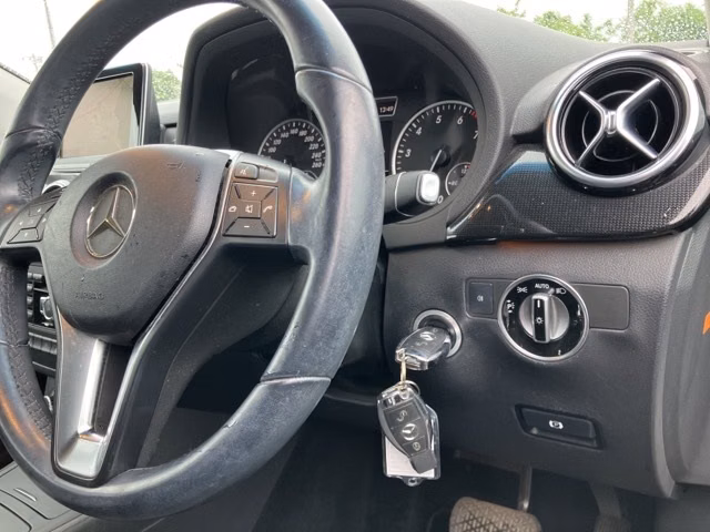 MERCEDES-BENZ B-CLASS