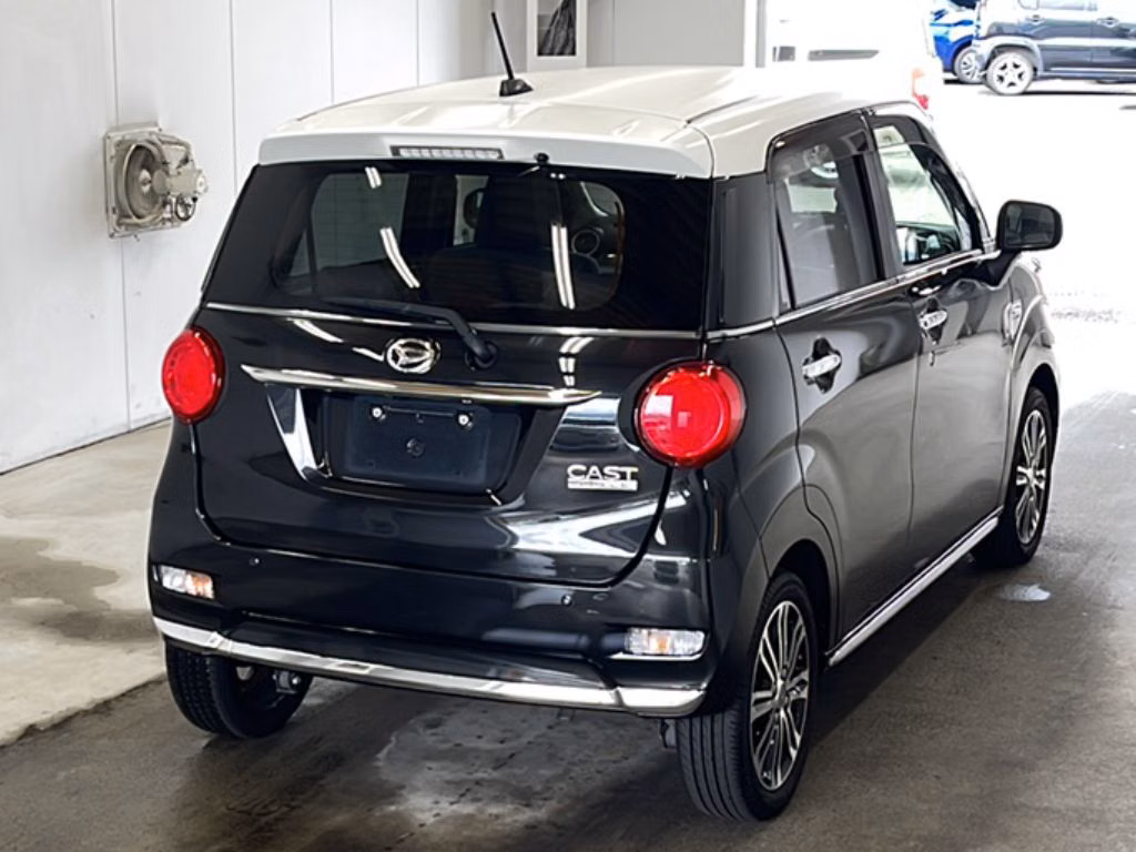 DAIHATSU CAST