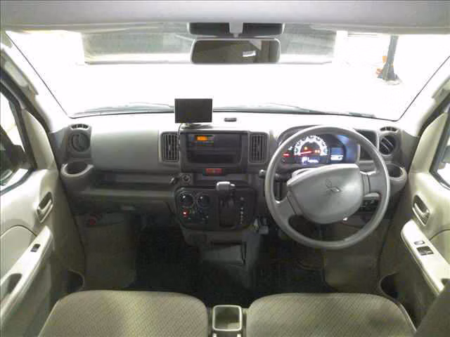 MITSUBISHI MINICAB