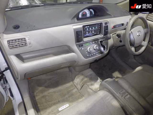 TOYOTA RAUM