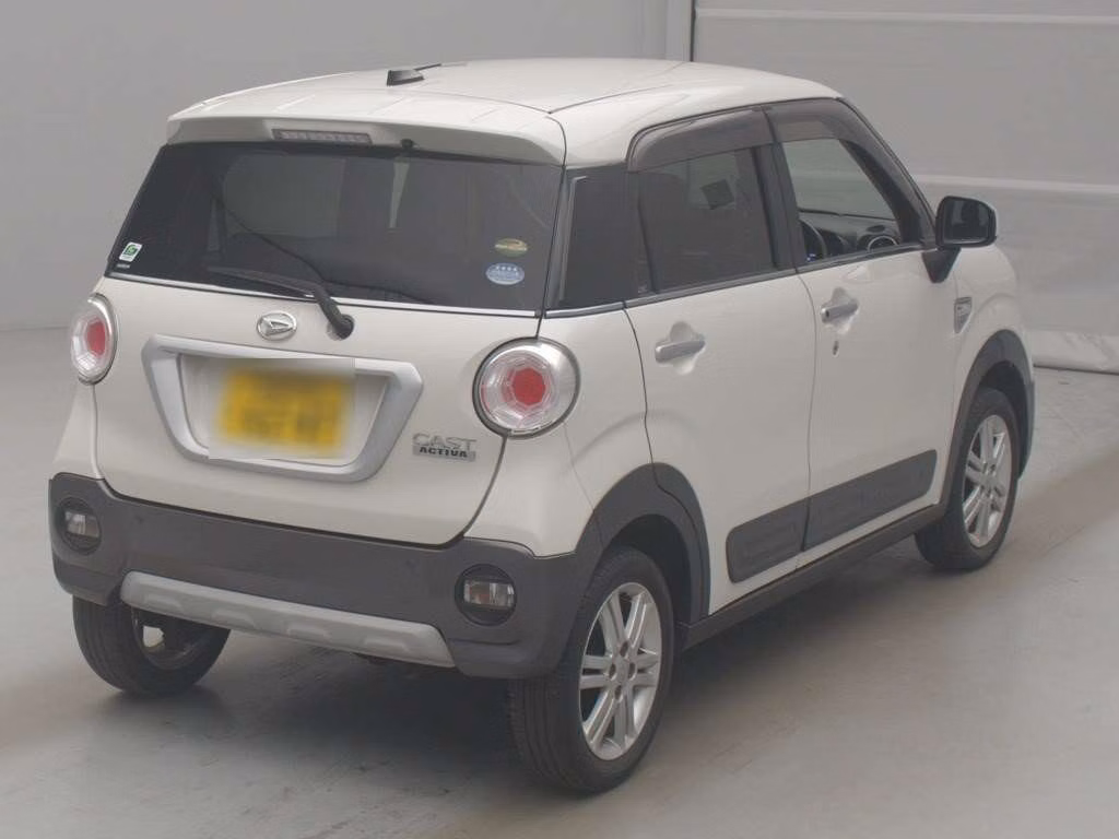 DAIHATSU CAST