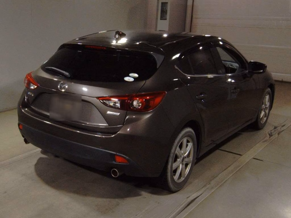 MAZDA AXELA