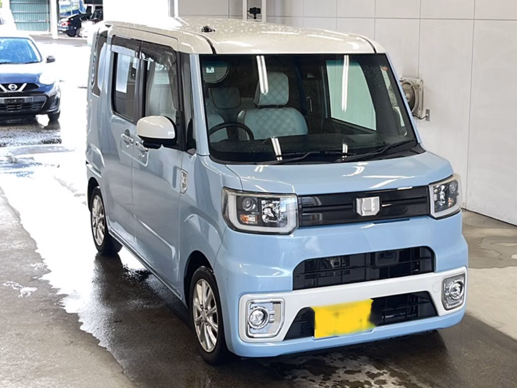 DAIHATSU WAKE