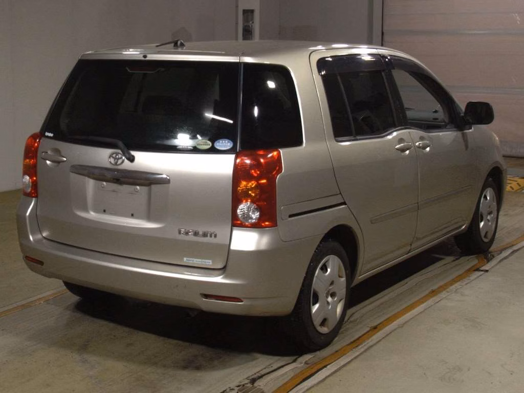 TOYOTA RAUM