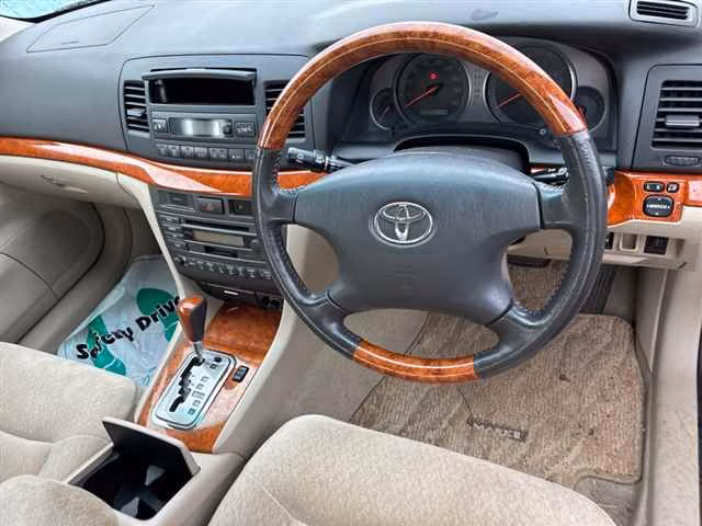 TOYOTA MARK II
