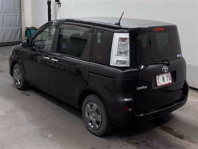 TOYOTA SIENTA