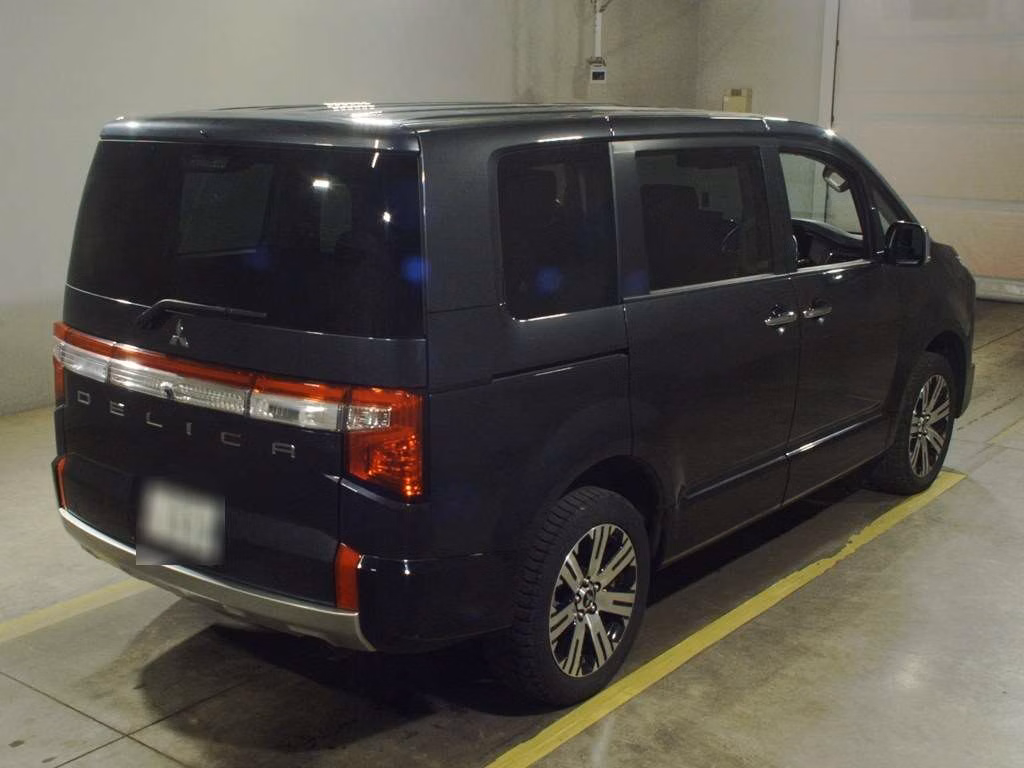MITSUBISHI DELICA D:5