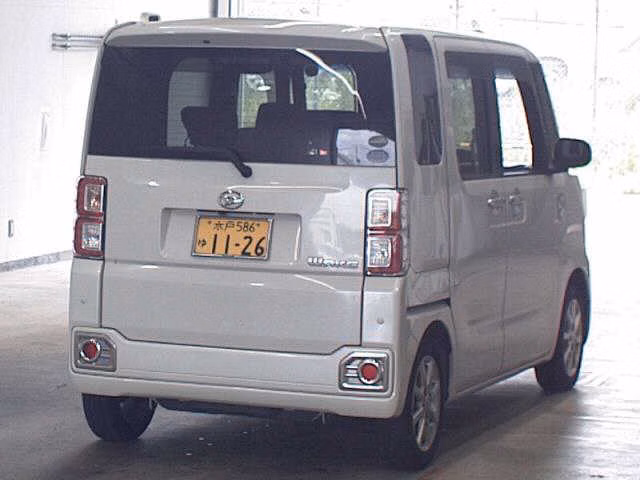 DAIHATSU WAKE