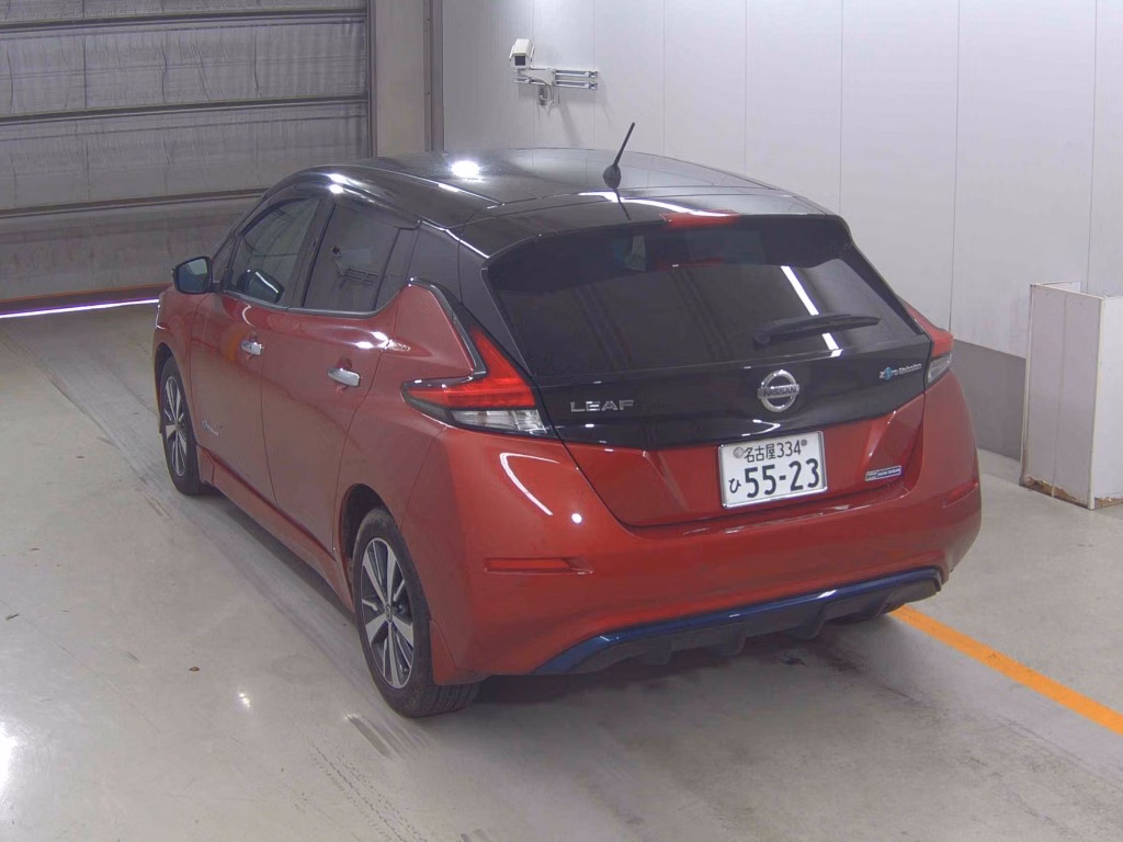 NISSAN LEAF