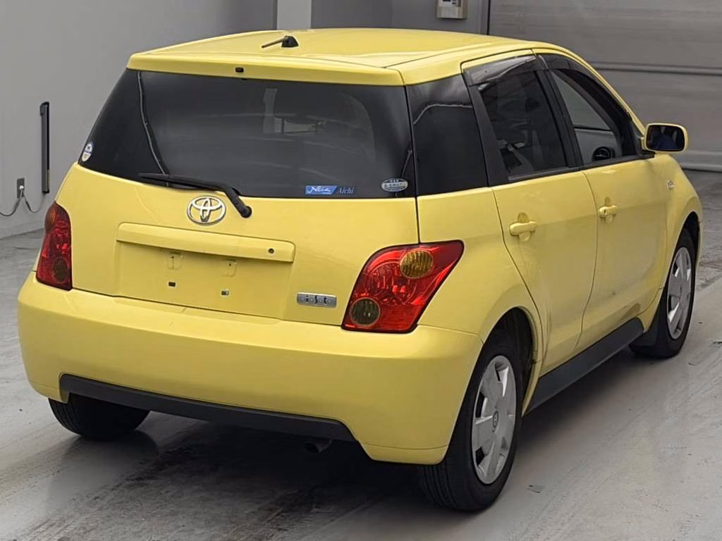 TOYOTA IST