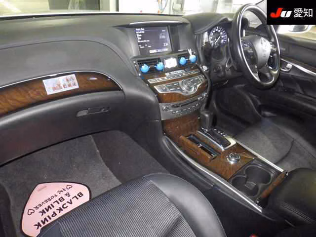 NISSAN FUGA