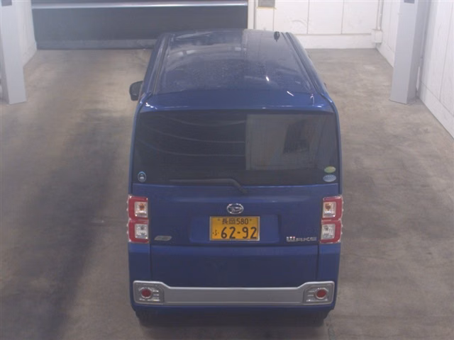 DAIHATSU WAKE