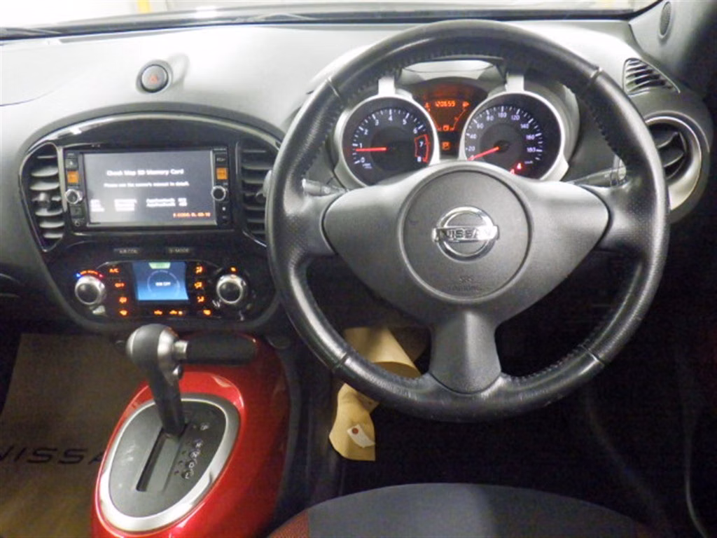 NISSAN JUKE