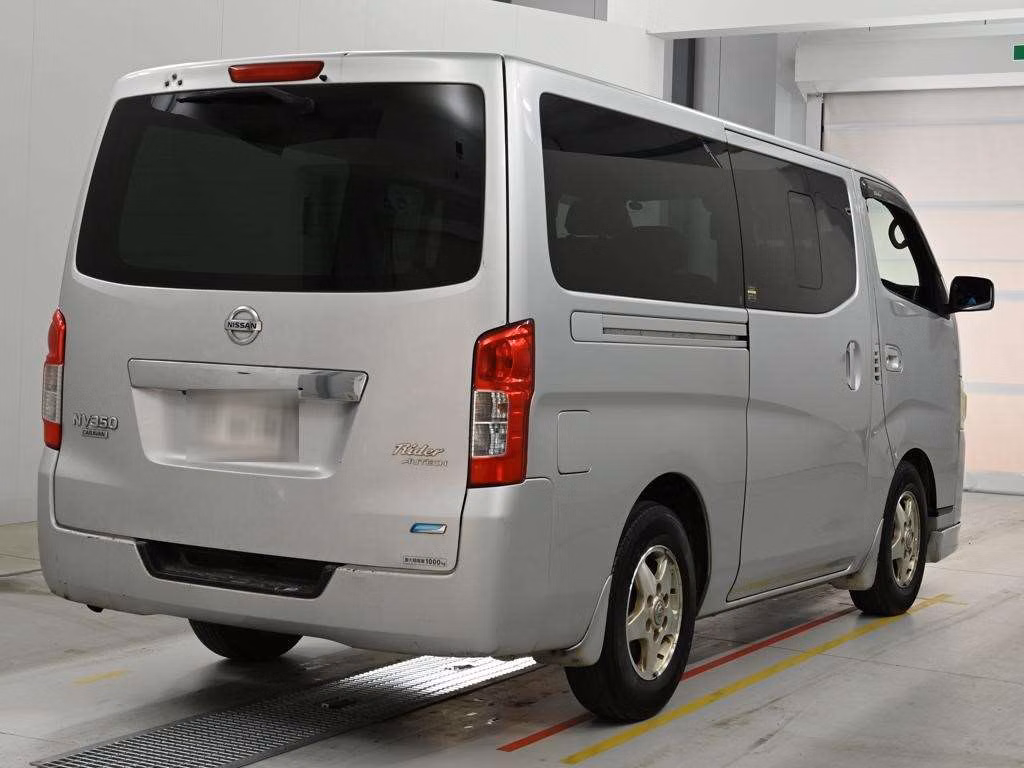 NISSAN NV350 CARAVAN