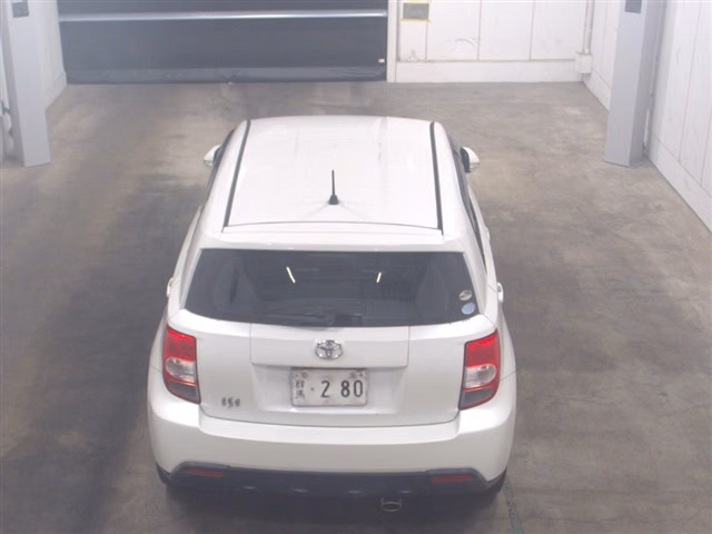 TOYOTA IST