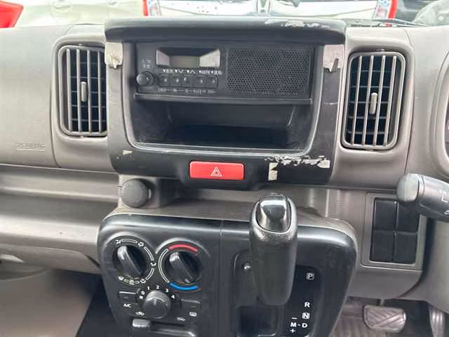 MITSUBISHI MINICAB