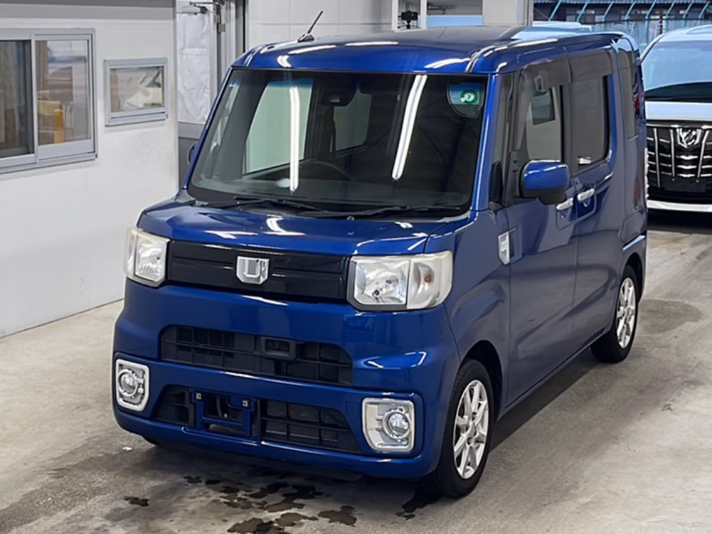 DAIHATSU WAKE